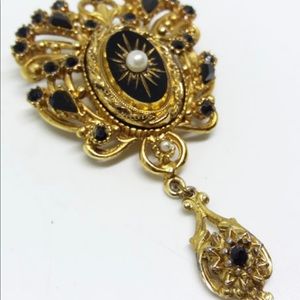 💫SPHINX💫Vintage Signed French Jet Intalio Dropper Brooch